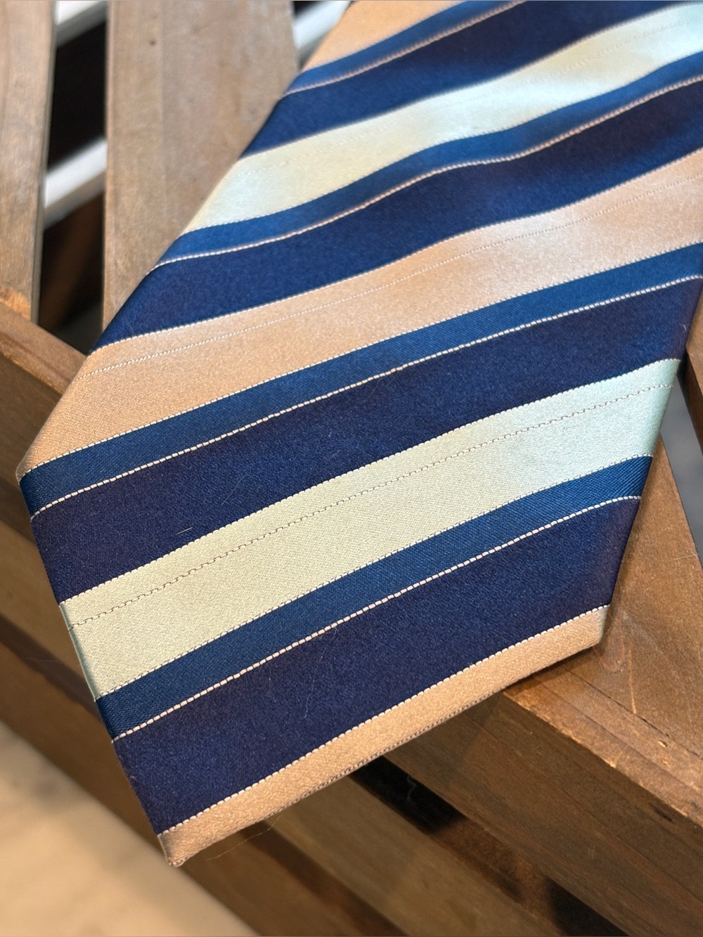Giorgio Armani Men's Silk Tie, Navy/Beige/Lt Blue Diagonal Stripe, NWOT, - Picture 2 of 8